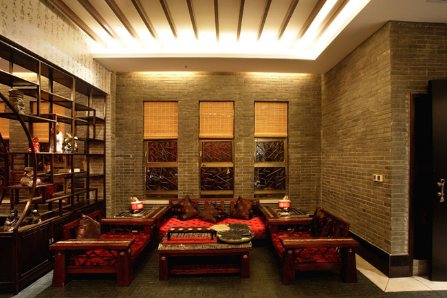 古典四合院餐厅设计，注重以人为本的原则。