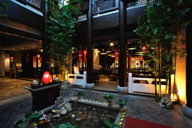 古典四合院餐厅设计，打造出完美的空间格调。